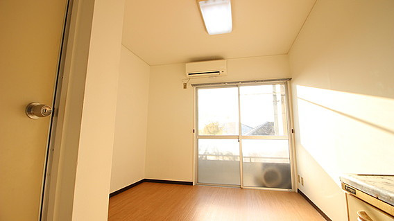神戸市東灘区鴨子ケ原３丁目の賃貸マンションの洋室