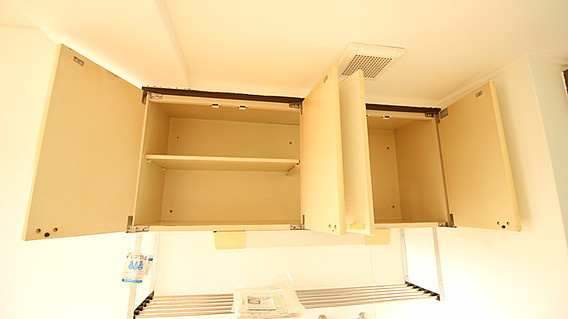 神戸市東灘区鴨子ケ原３丁目の賃貸マンションの収納