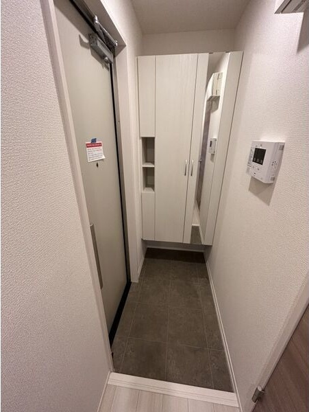 フェーブ島上の玄関
