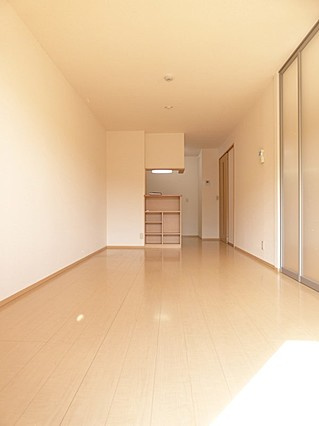 神戸市東灘区魚崎南町３丁目のアパートの居間・リビング