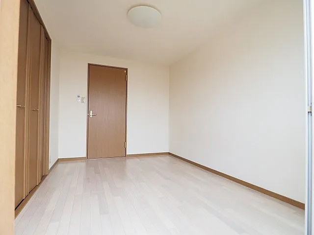 神戸市灘区楠丘町５丁目の賃貸マンションの居間・リビング
