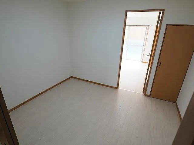 神戸市灘区楠丘町５丁目の賃貸マンションの居間・リビング