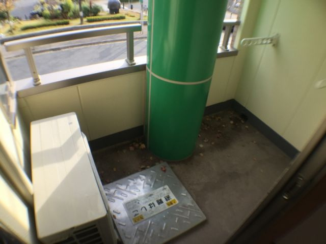 神戸市灘区城内通５丁目の賃貸マンションのバルコニー