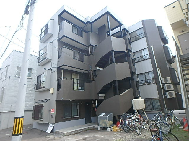 ガーデンヒルズ３２