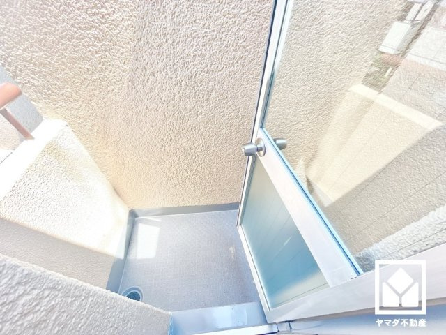 プチ東園田のバルコニー|北東側バルコニーです。南西側・北東側・北西側の3面バルコニーで陽当たり・風通し良好。