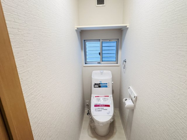 松戸市小金原９丁目中古戸建【栗ケ沢小学校：8分】のトイレ|温水洗浄暖房便座つきトイレ（交換済み）