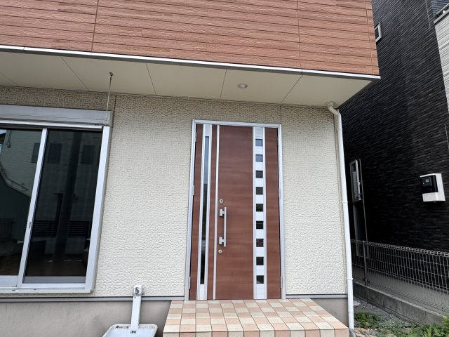 松戸市小金原９丁目中古戸建【栗ケ沢小学校：8分】のエントランス|エントランス