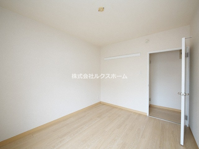 サンアベニューの洋室