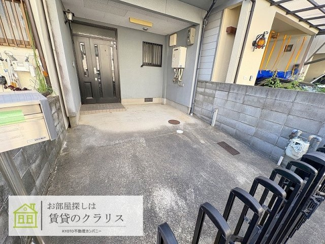 寺戸町永田（ガレージ付き）一戸建の駐車場