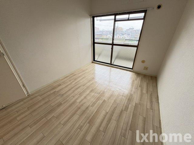 アズウェルの子供部屋|ゆったりした子供部屋です