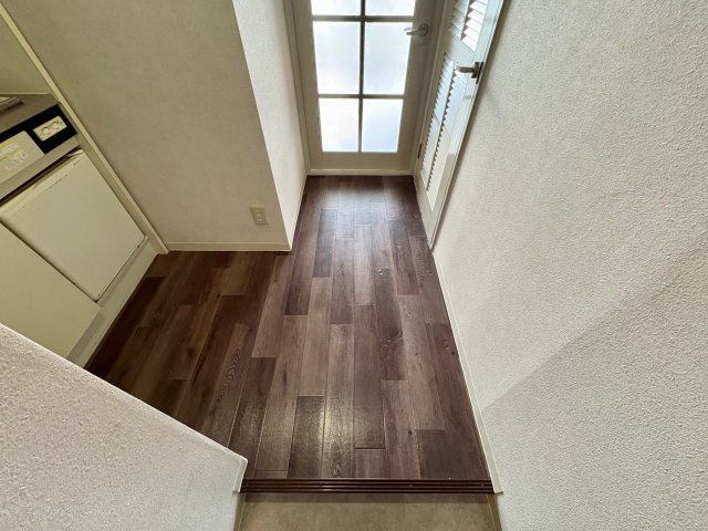 東山ハイツの玄関