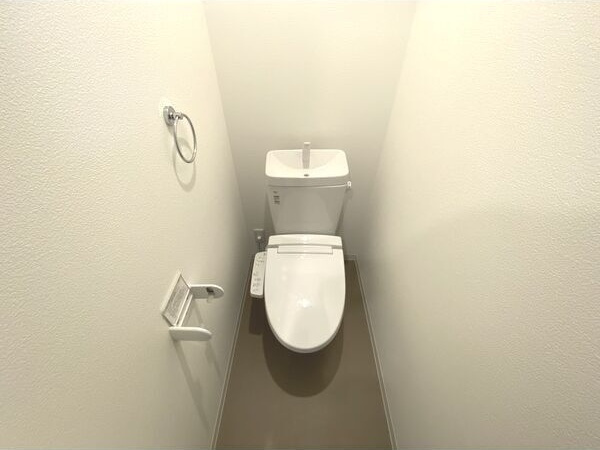 ジーメゾン神戸駒ヶ林のトイレ|同物件別部屋写真