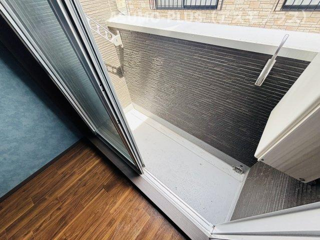 筑紫野市筑紫駅前通１丁目のアパートのバルコニー|別号数タイプ