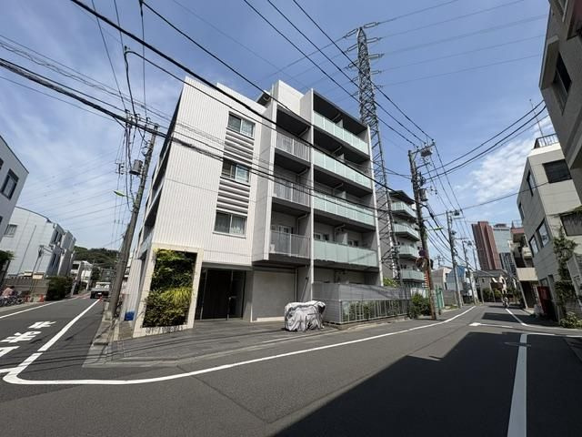 ＧＥＮＯＶＩＡ三軒茶屋ｇｒｅｅｎｖｅｉｌの外観