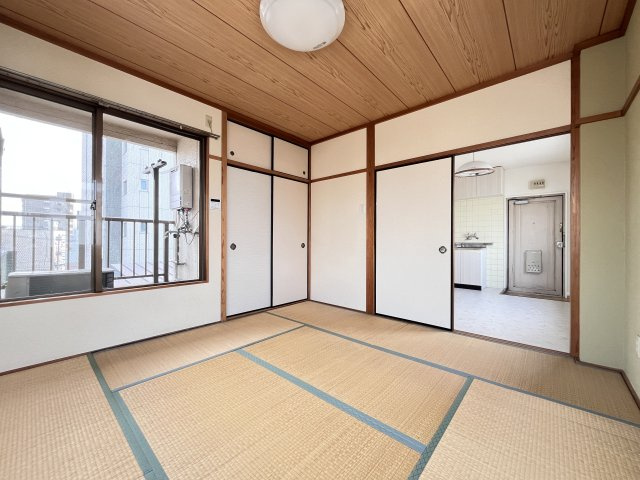 ライヴズビルの和室