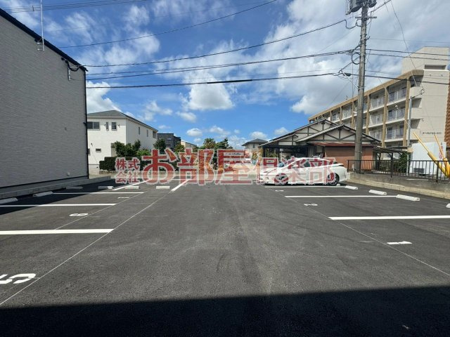 BRAVE BASE江戸屋敷の駐車場|カースペースがあります
