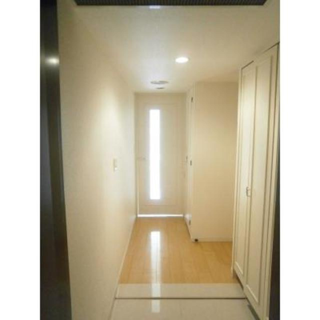 リバーポイントタワーの玄関|※写真は同タイプ住戸です。