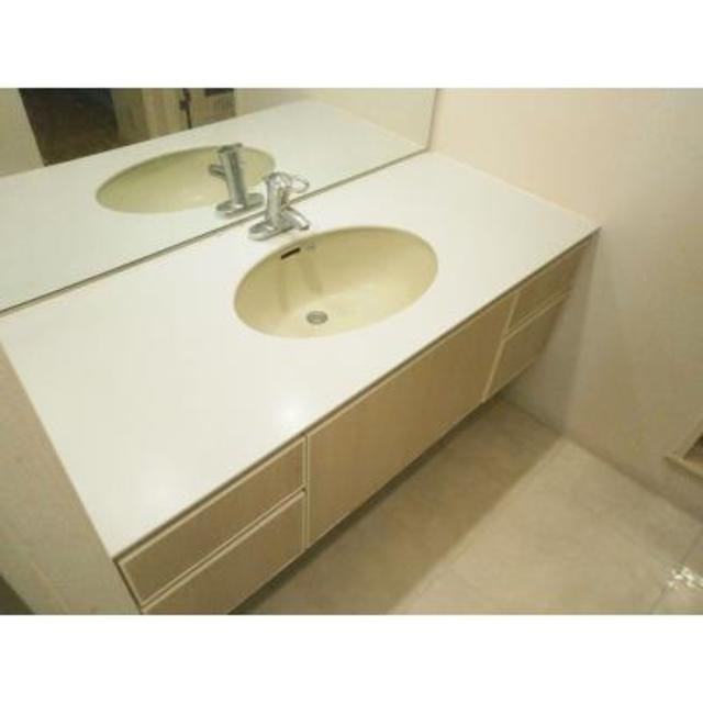 リバーポイントタワーの洗面所|※写真は同タイプ住戸です。