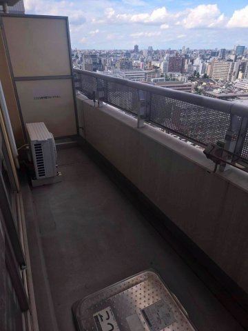 河田町ガーデン1号棟のバルコニー