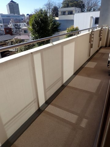 ガーデン文京白山のバルコニー