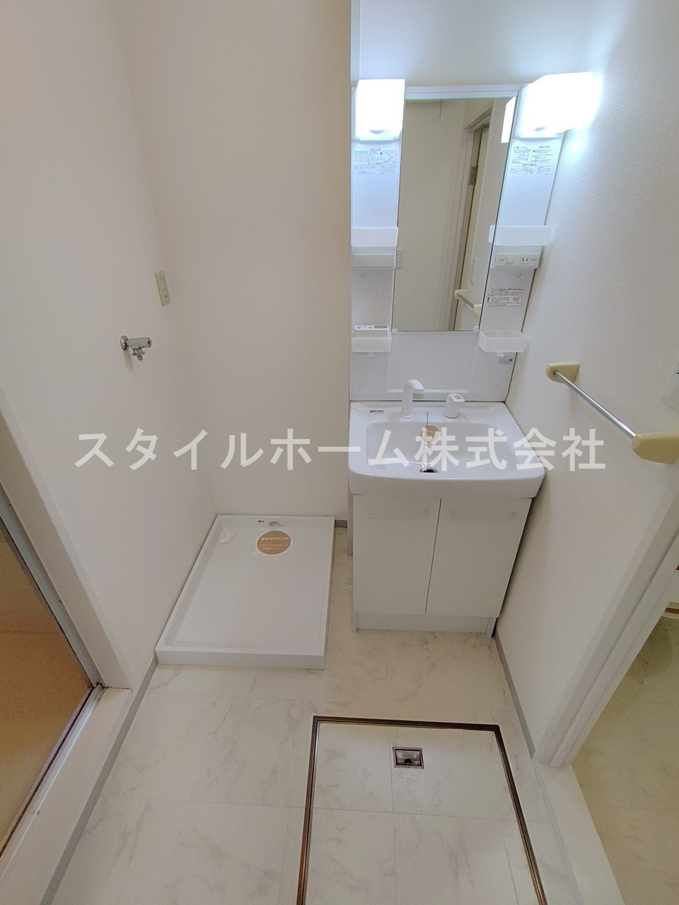 セジュール西小坂井Cの洗面所
