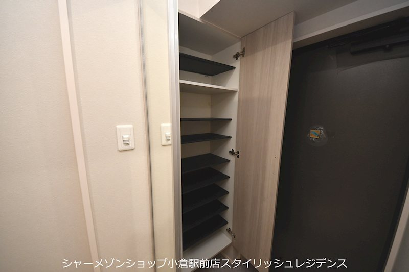 LEGEND鍛冶町のエントランス