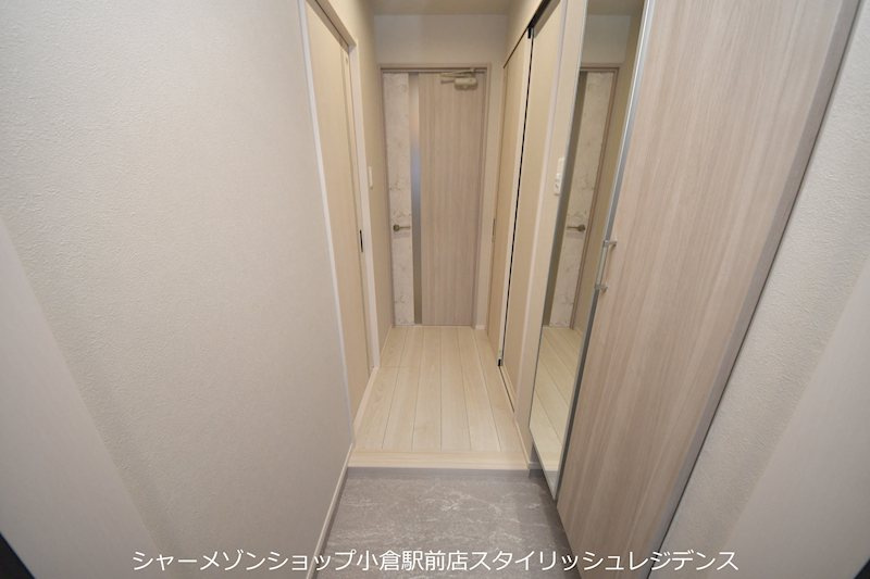 LEGEND鍛冶町の玄関