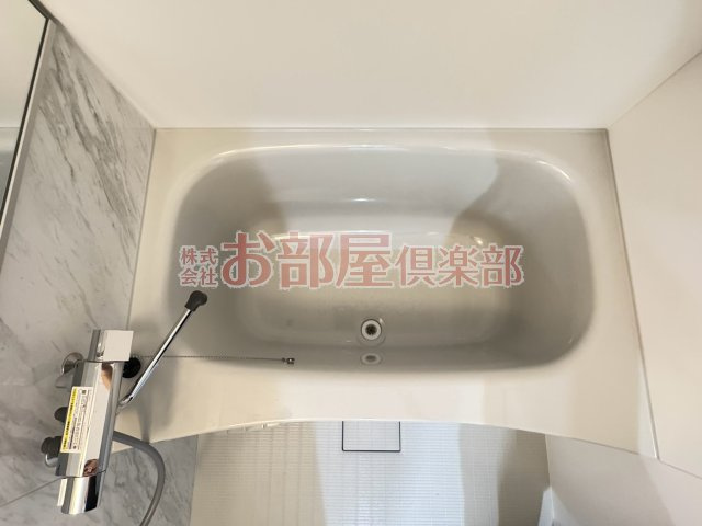 BRAVE BASE江戸屋敷の浴室|落ち着いた空間のお風呂です