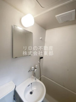 洗面ボウルと鏡もございます☆