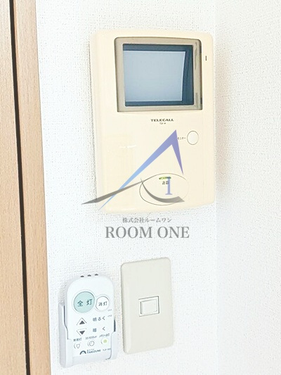 ライラック　グローヴのセキュリティ|モニター付きインターホンです。