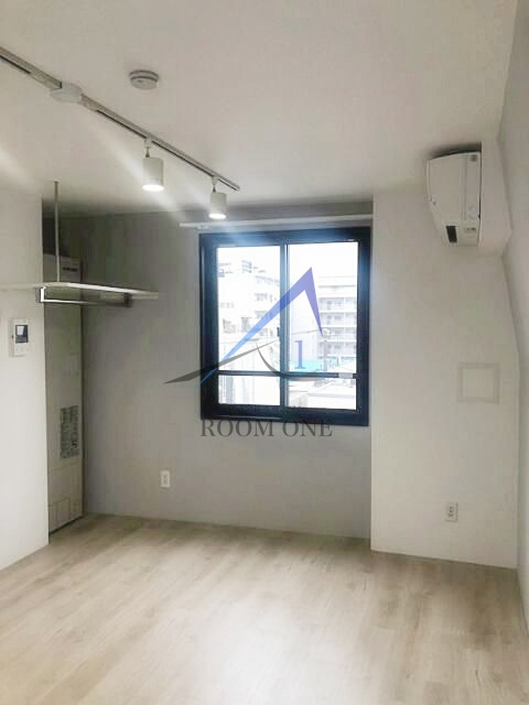 ＳＵＮ　ＶＡＬＬＥＹ　日本橋永代通りの居間・リビング|洋室のお部屋です。