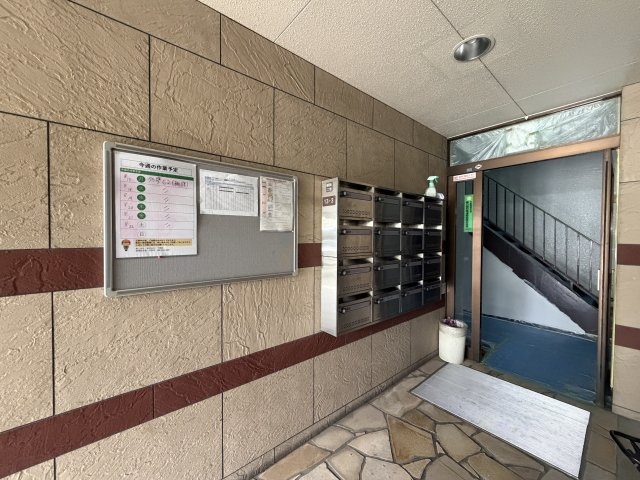 コーポ福知苑のエントランス