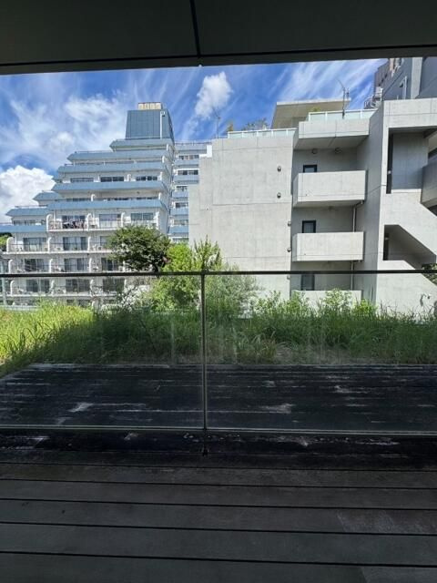 セルフィスタ渋谷のバルコニー