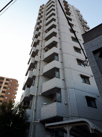 ライオンズプラザ白山の外観