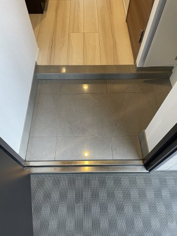 プライマル千石の玄関