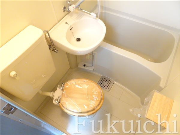 クレア学芸大学の洗面所