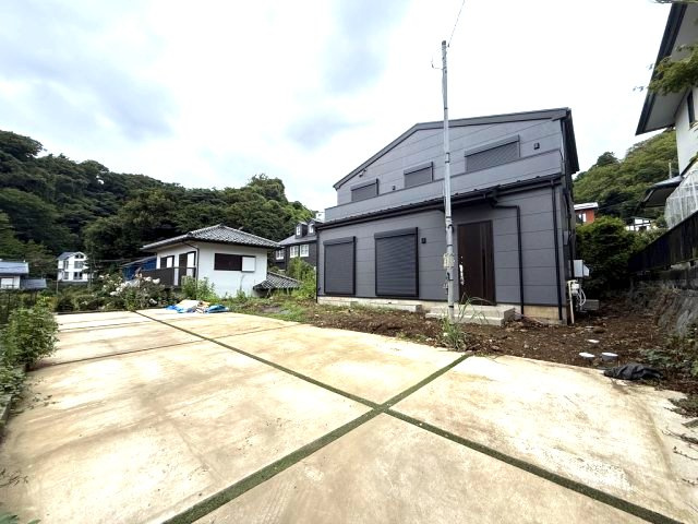 海見え！築後未入居物件　旧分譲地内　4LDK 　駐車複数台の外観|陽当良好