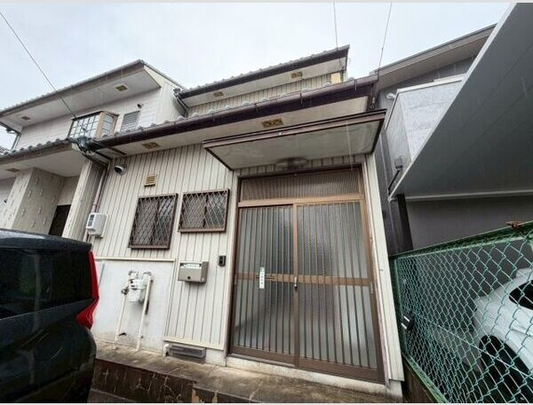 辻町3丁目戸建の駐車場