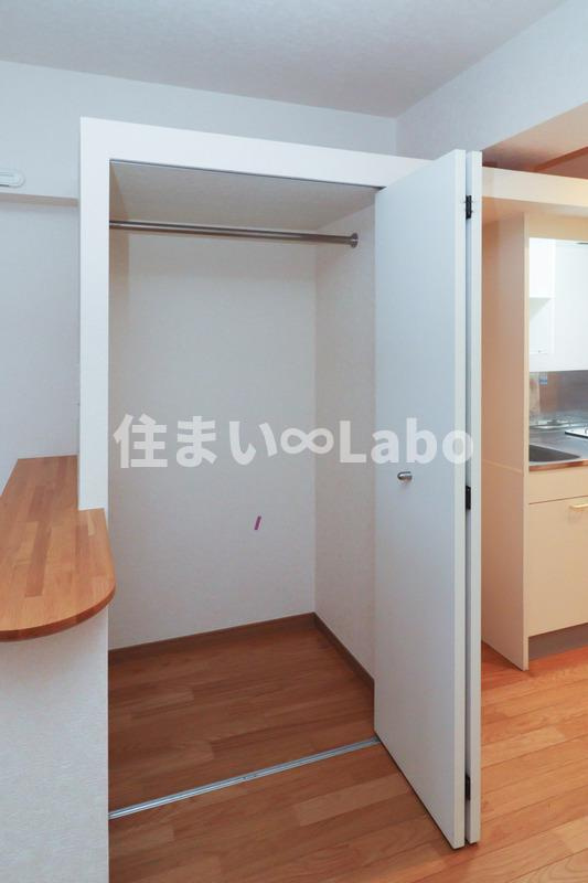 福岡市中央区舞鶴１丁目の賃貸マンションの収納