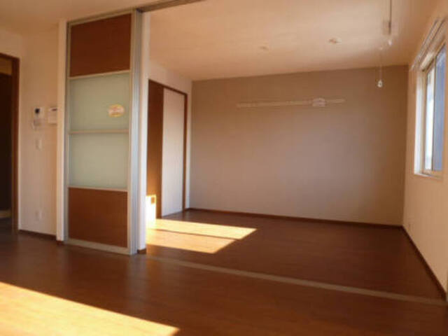 クラッシモの内装|洋室 2F