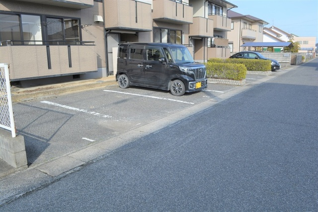 メゾンヴァントワァ　B棟の駐車場|駐車場