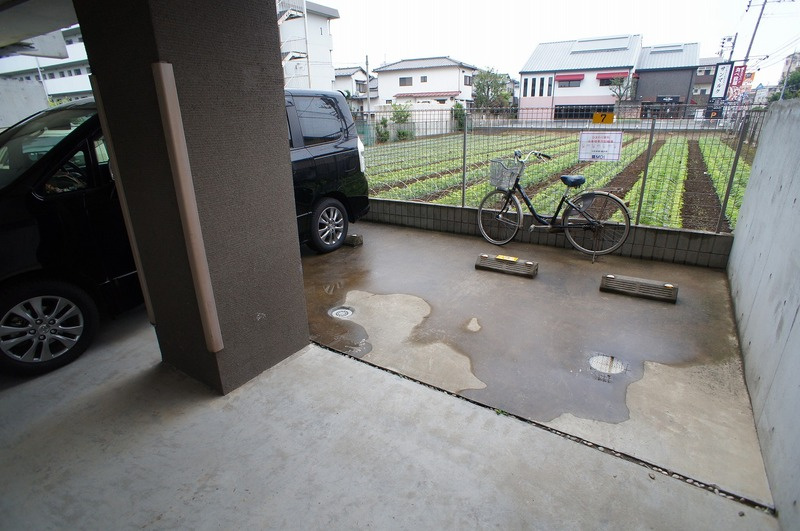 VIVACEの駐車場