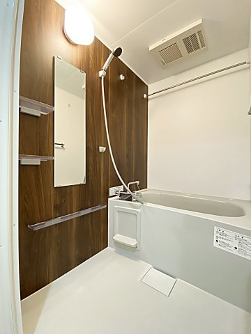 ＣＲＥＳＴ ＴＡＰＰ大曽根の浴室