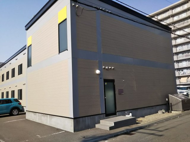 レオパレスフローラの外観