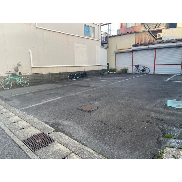 岐阜市春日町２丁目の駐車場の駐車場