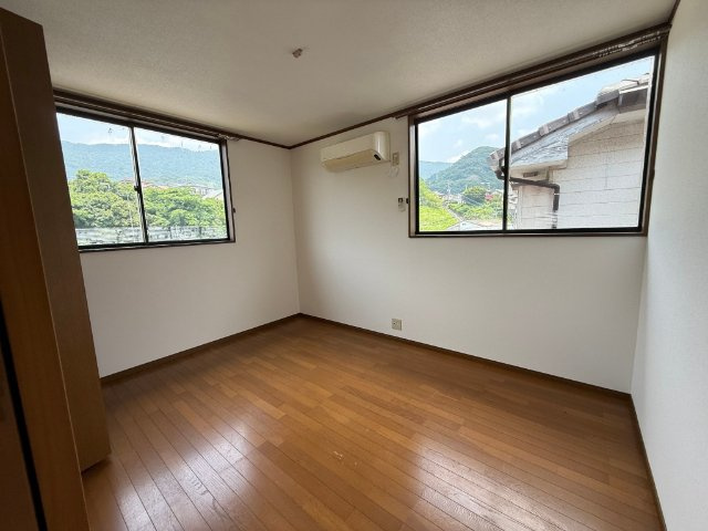 スティルライフ黒髪の内装