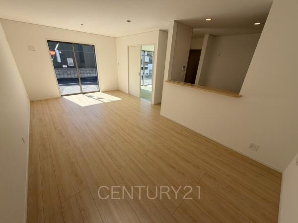 クレイドルガーデン前橋市川原町第４　２号棟の和室|和室はLDKと続き間で開放感があります。
引き戸で仕切れますので状況に合わせた使い方ができます。