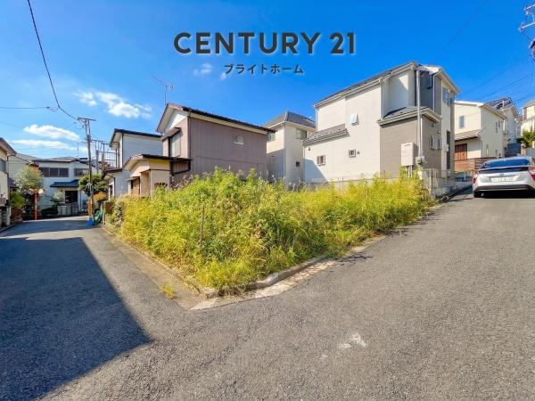 横浜市泉区白百合３丁目の新築一戸建の外観|同仕様物件もご案内をさせて頂きます。
お車でご自宅まで送迎承ります。