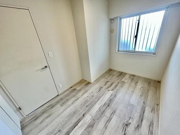 ピアース三軒茶屋の洋室