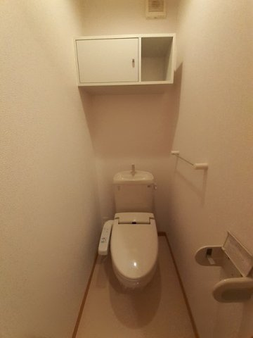 ローズガーデンイーストのトイレ|トイレです